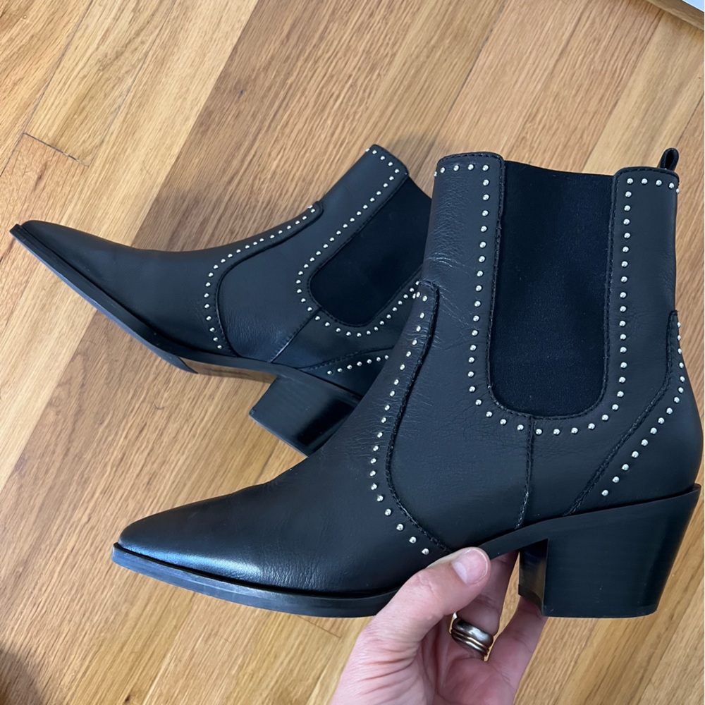 🕶️Paige Willa Black Studded Western Chelsea Boots Black Pointed Toe 10.5/11 - Picture 8 of 9